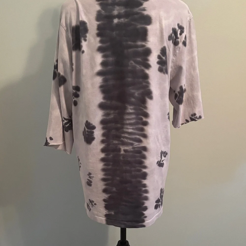 Nike Women's short Sleeve Tie-Dye Tee - Black and Gray large - Picture 3 of 8